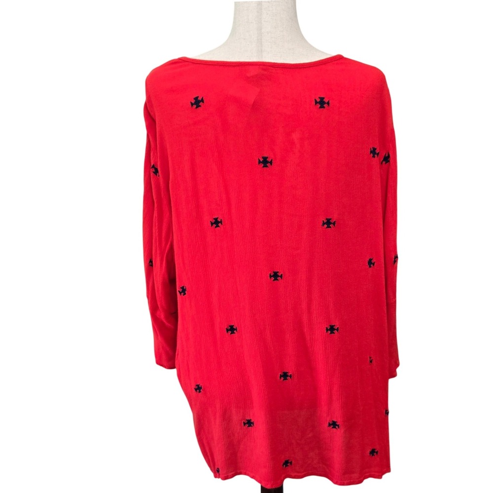 Catherines Womens 2X Red Embroidered Long Bell Sleeve Keyhole Rayon Tunic Top - Picture 2 of 6